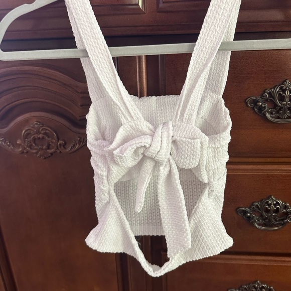 Cute white summer crop top. Never worn. XS - Picture 4 of 7